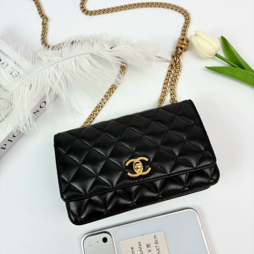 Chanel Women Pre-Loved Bag Very Good Condition - Picture 4 of 6